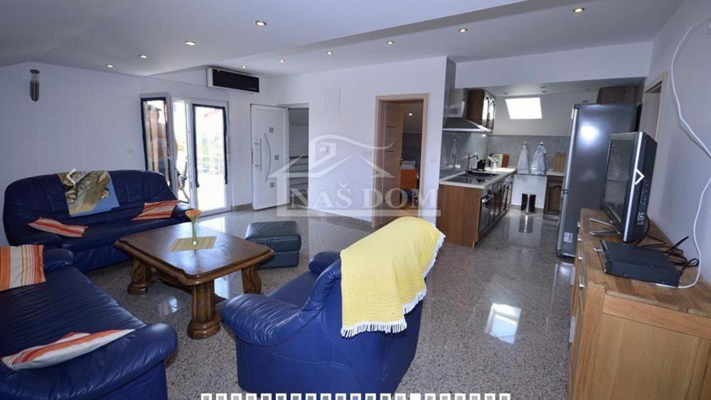 Apartman Niko Und Gaby Βόντιτσε Εξωτερικό φωτογραφία